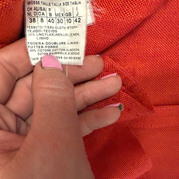 MaxMara sz. 8 vintage linen orange/red
Blazer Classic great vintage condition - Picture 13 of 15